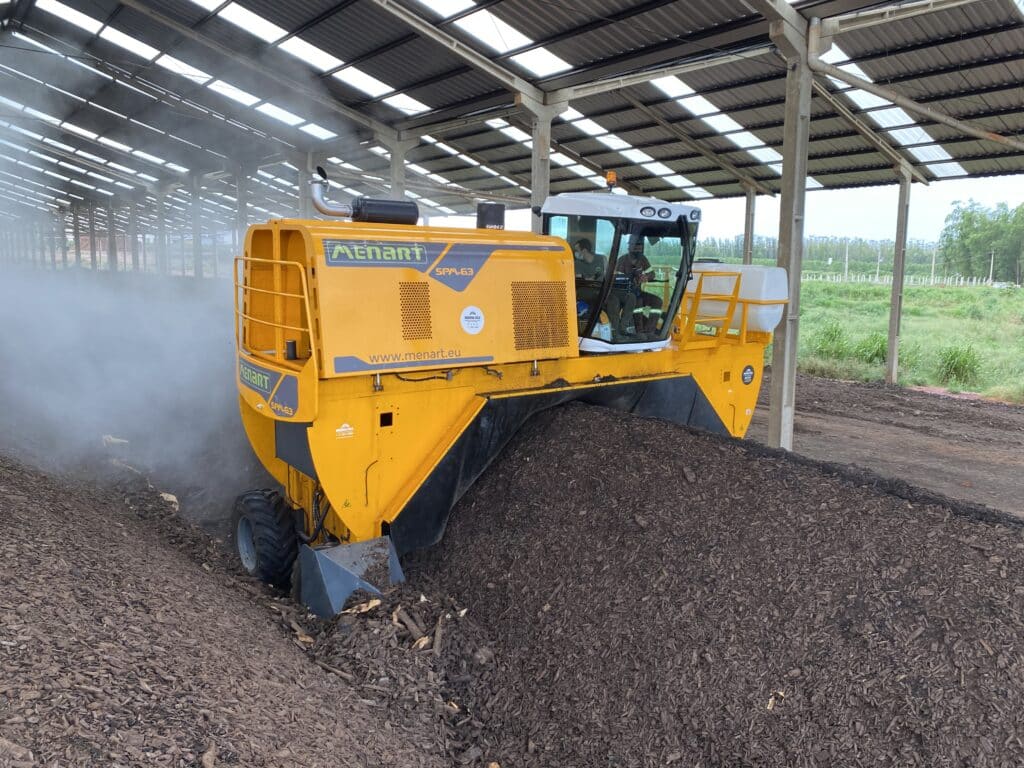 SPM Self-propelled Windrow Turner